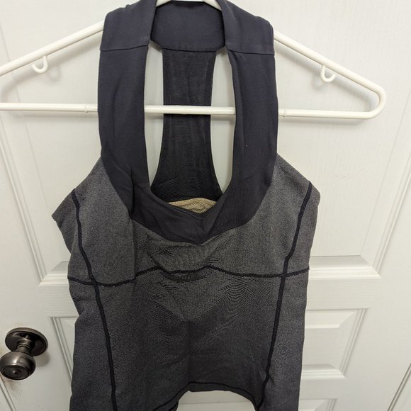 Lululemon Women's Racerback scoop neck tank size 8 Grey. - Picture 4 of 5
